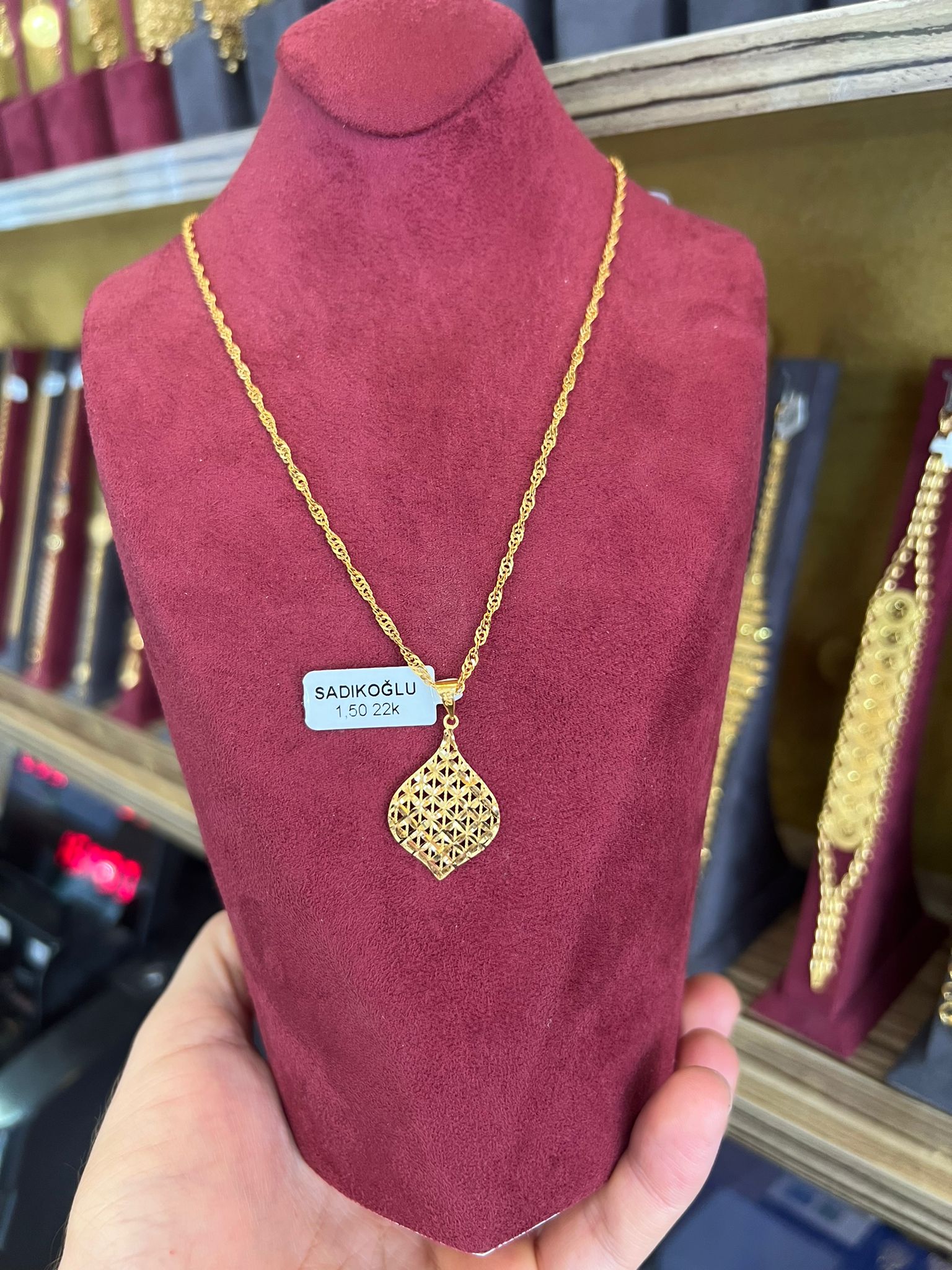 Yaprak Model Kolye Ucu 1.50 Gram