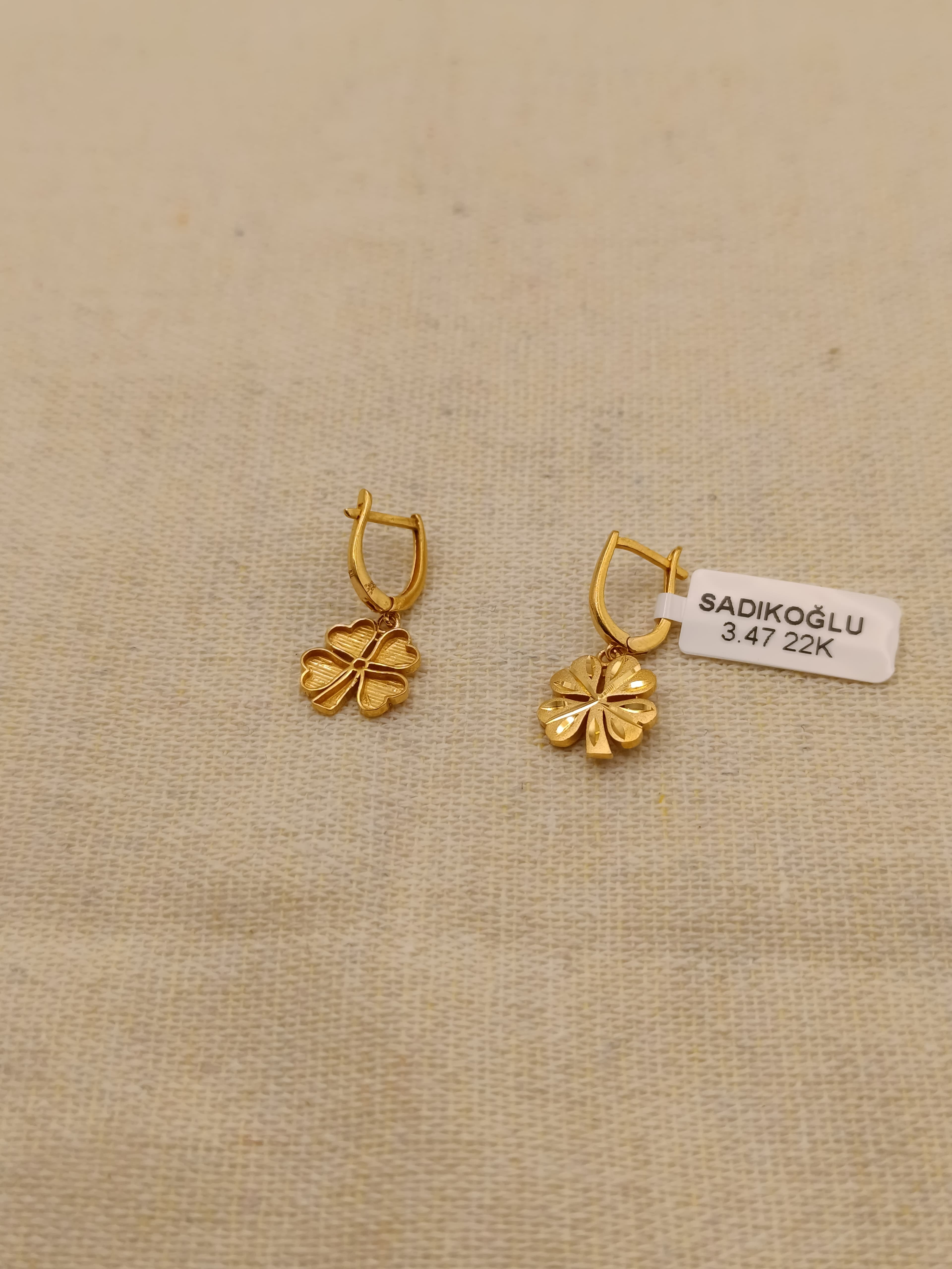 Yonca Sallantılı Küpe 3.47 Gram